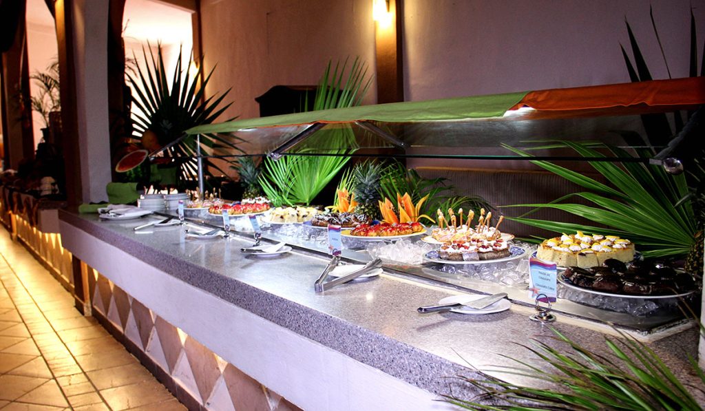 Buffet 40 Teather at All Ritmo Cancun Resort
